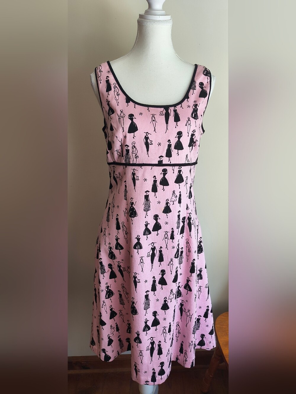 Pink Dress With Fashion Women In Black Empire Waist Scoop Neck Fit & Flare 8